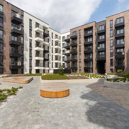 Movie Jacuzzi Apartment At The Main Station By Noclegi Renters クラクフ エクステリア 写真
